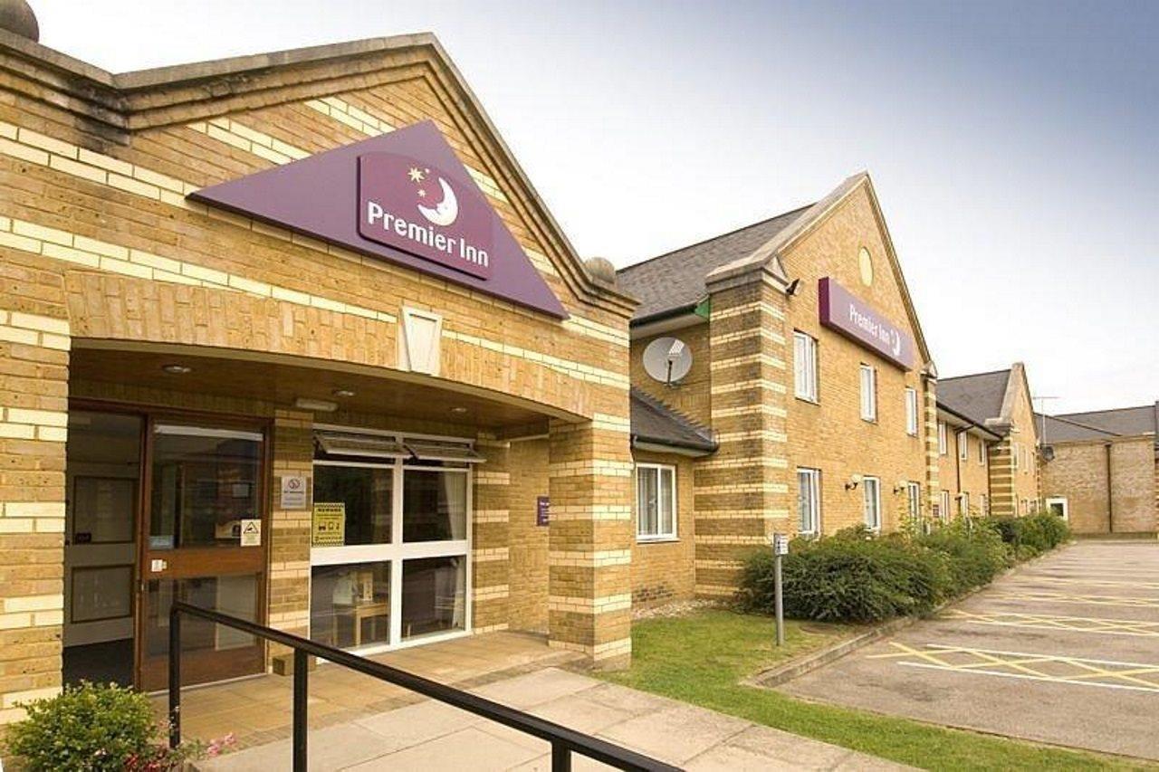 Premier Inn Алдерсхот Экстерьер фото